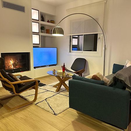 Chic Apartment In Nature, 5-Min Walk To The Beach Kalamáta Buitenkant foto