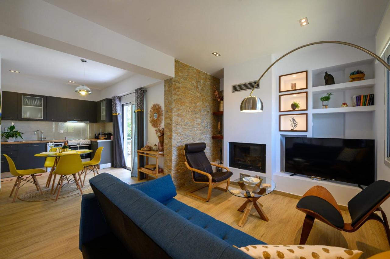 Chic Apartment In Nature, 5-Min Walk To The Beach Kalamáta Buitenkant foto