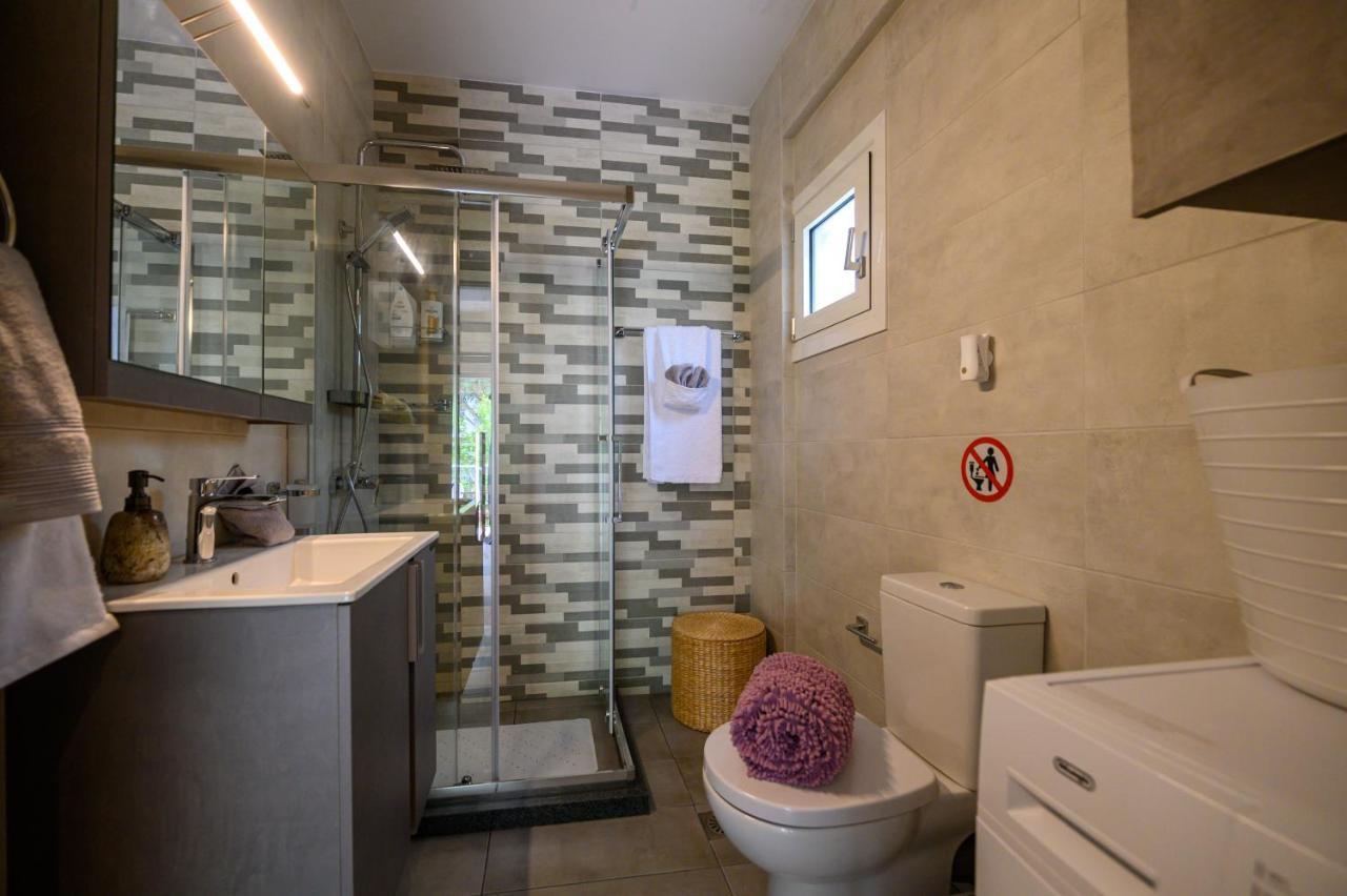 Chic Apartment In Nature, 5-Min Walk To The Beach Kalamáta Buitenkant foto
