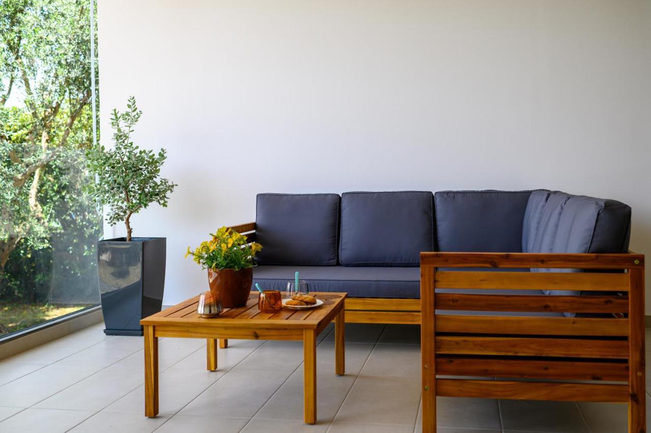 Chic Apartment In Nature, 5-Min Walk To The Beach Kalamáta Buitenkant foto