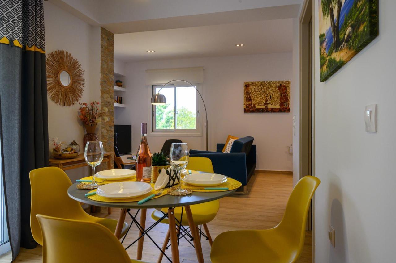 Chic Apartment In Nature, 5-Min Walk To The Beach Kalamáta Buitenkant foto